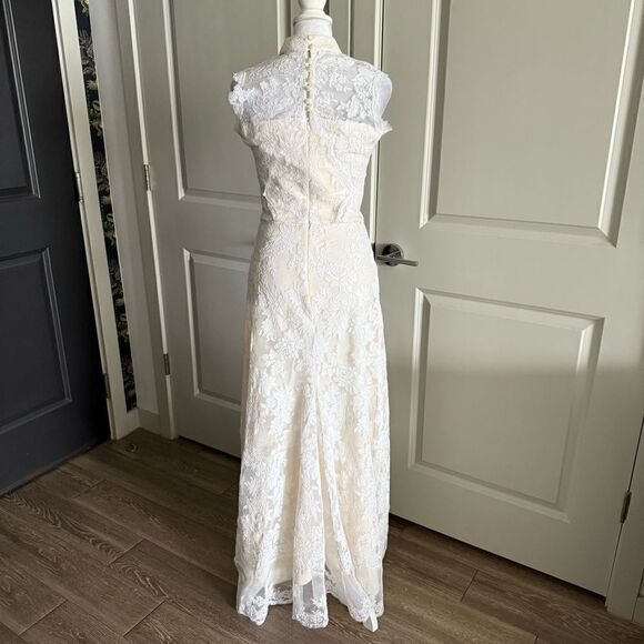 Alexis White and Ivory Lace Bridal Mock Turtleneck Sleeveless Maxi Dress Size XS - Picture 5 of 10